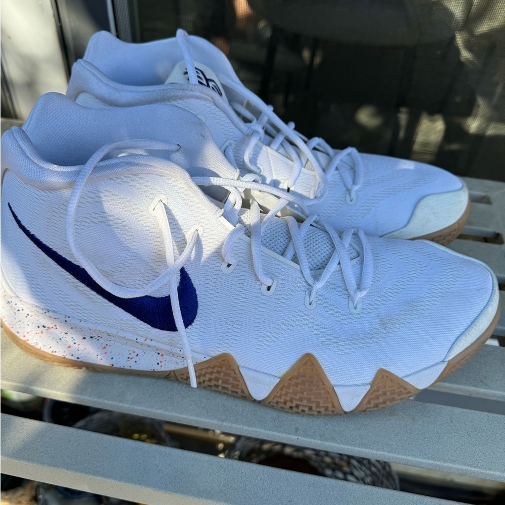 Nike Kyrie Irving Basketball Shoes “Uncle Drew”